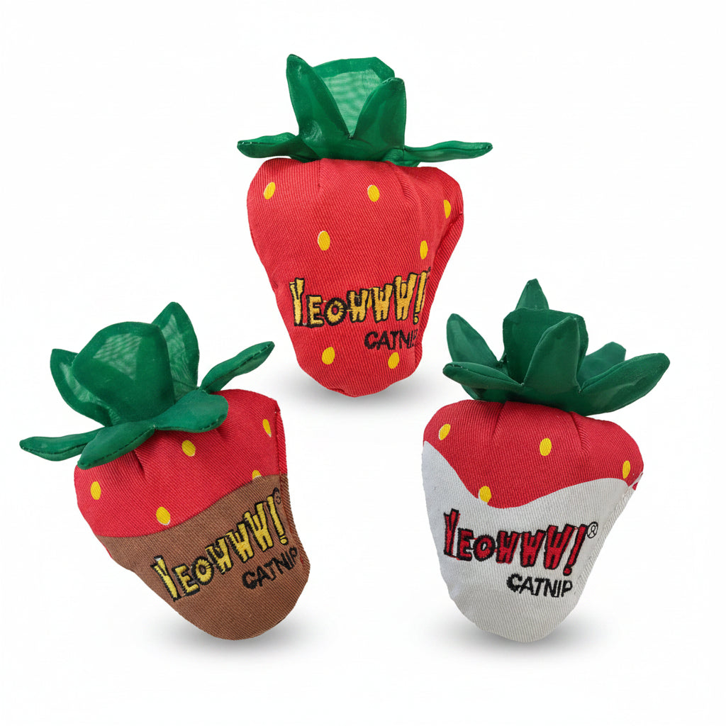 Yeowww!, Strawberries Catnip Cat Toy, 3 Count